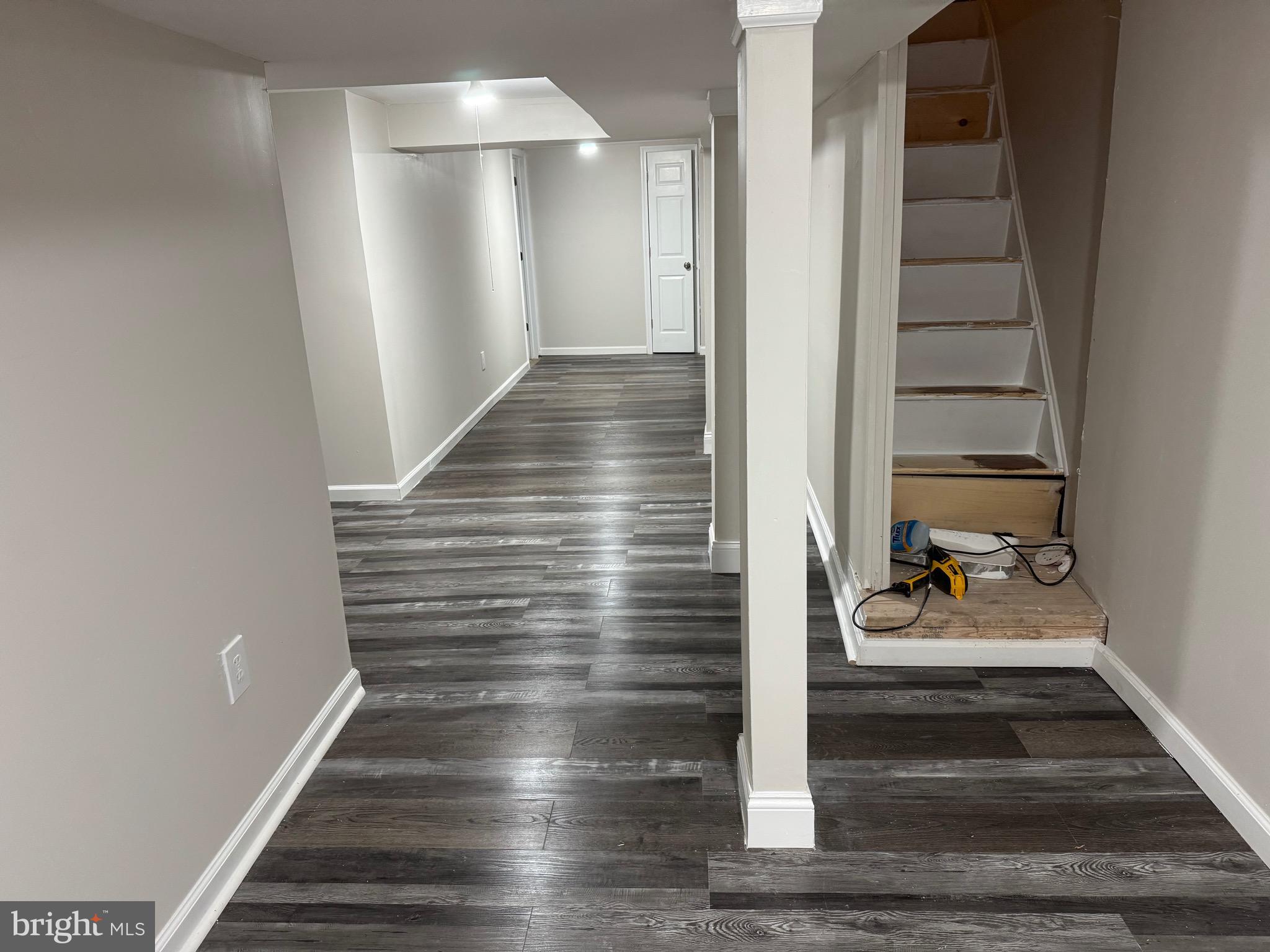 22 W FULTON STREET