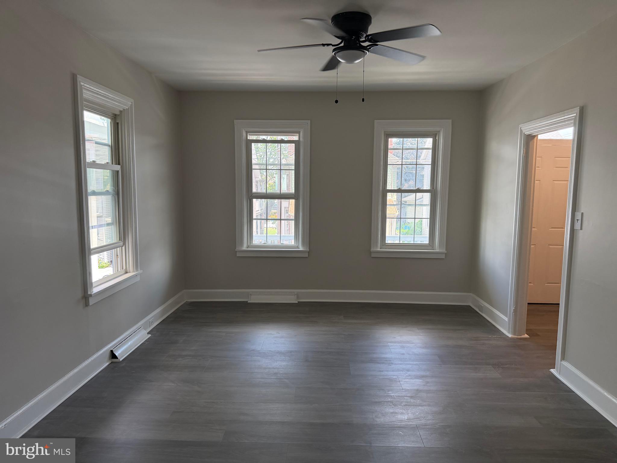 22 W FULTON STREET