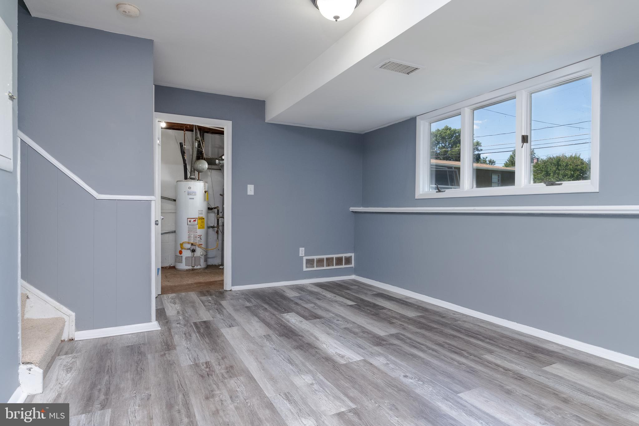 PERRY HALL ESTATES - Residential