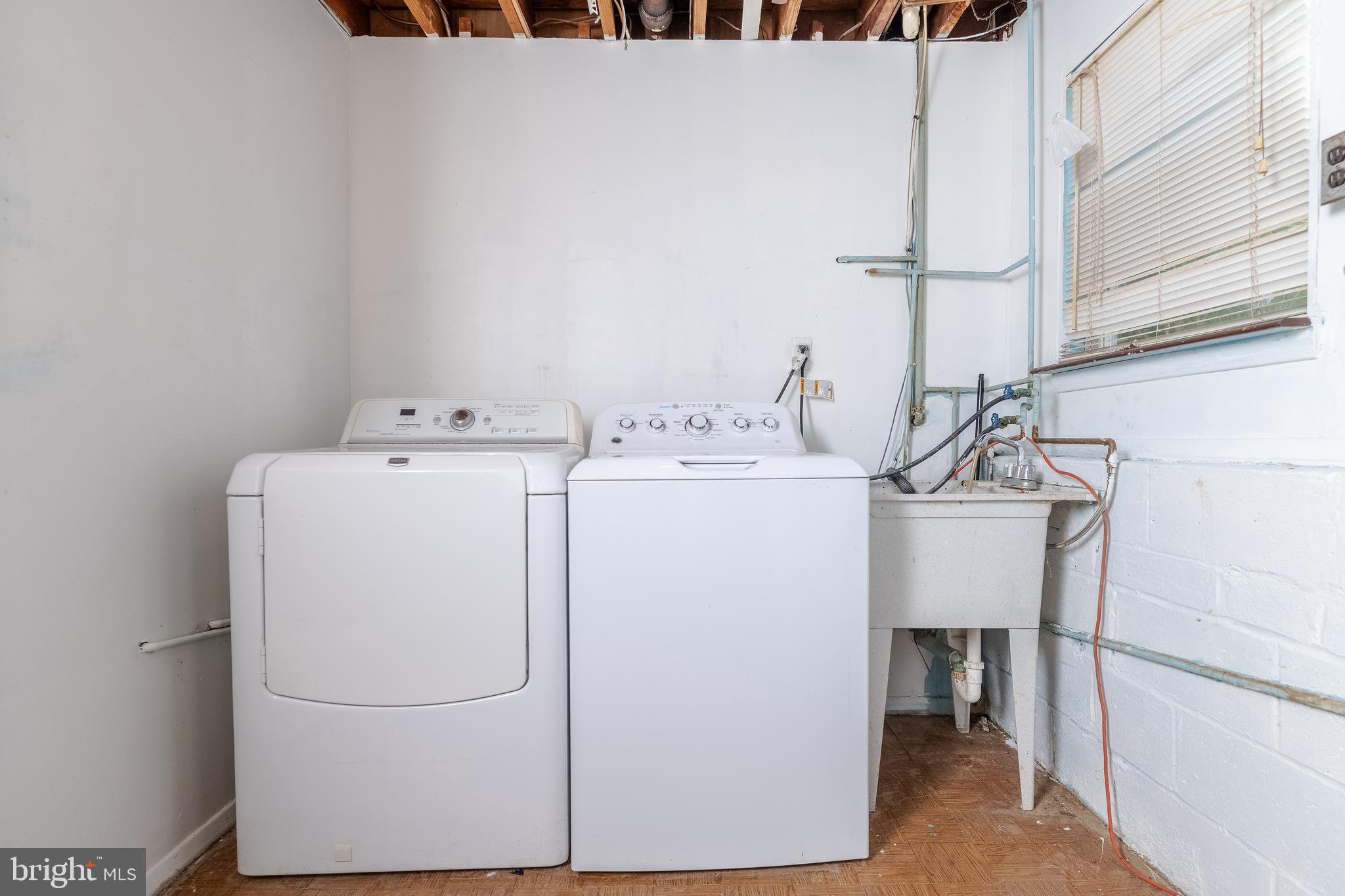 PERRY HALL ESTATES - Residential