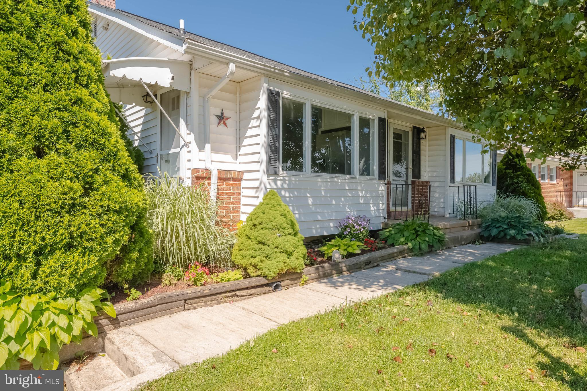 PERRY HALL ESTATES - Residential