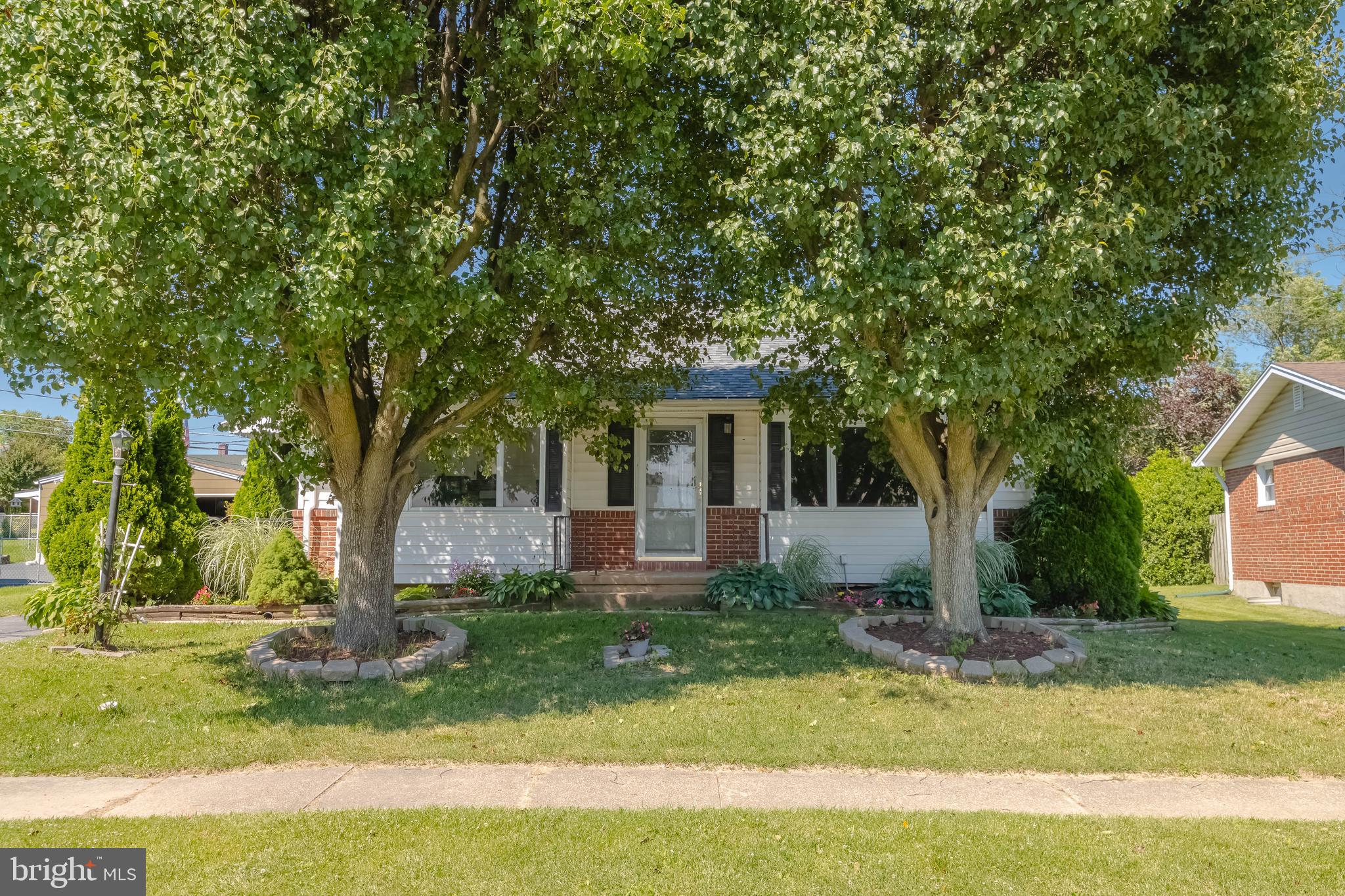 PERRY HALL ESTATES - Residential