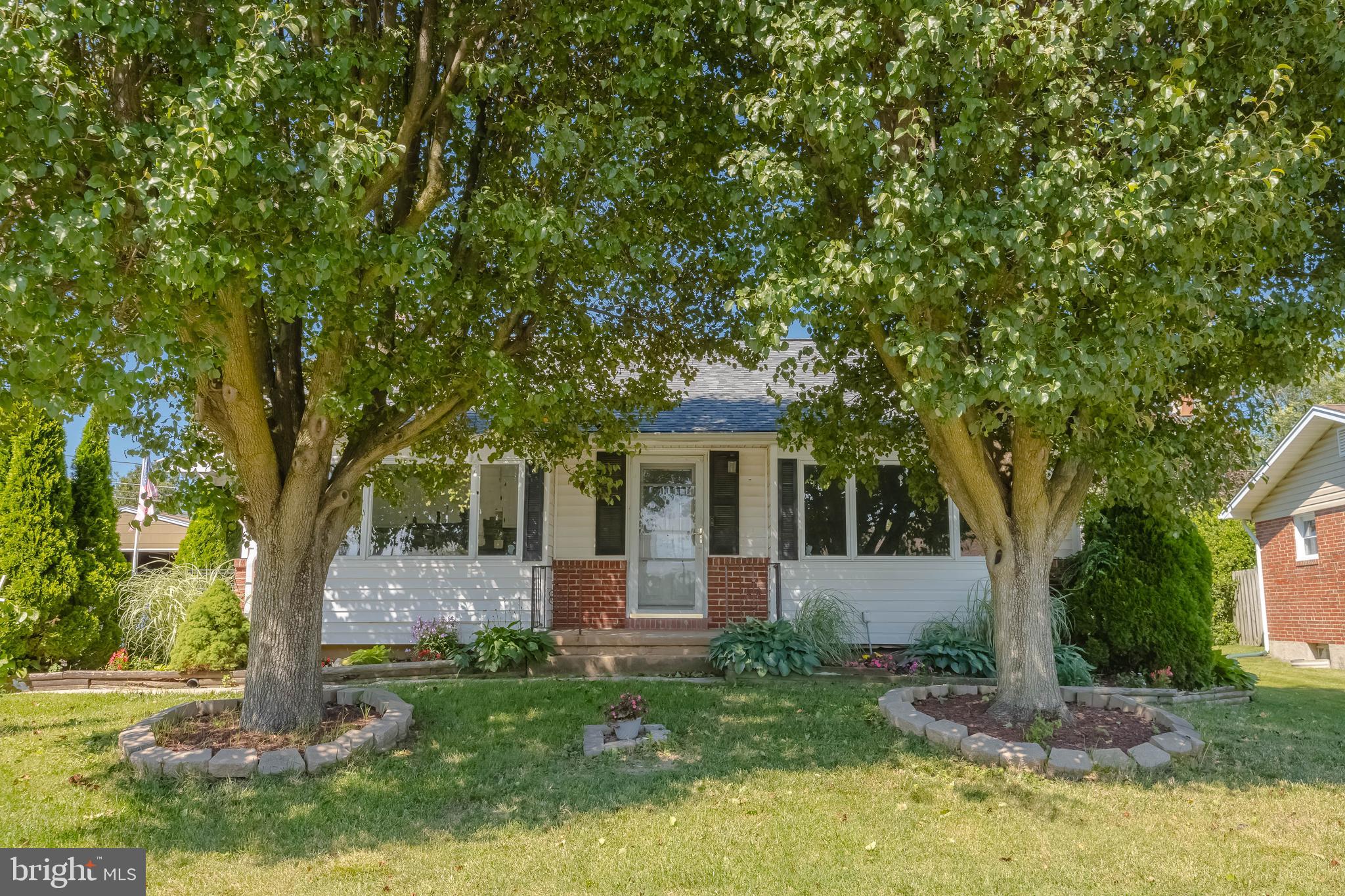 PERRY HALL ESTATES - Residential