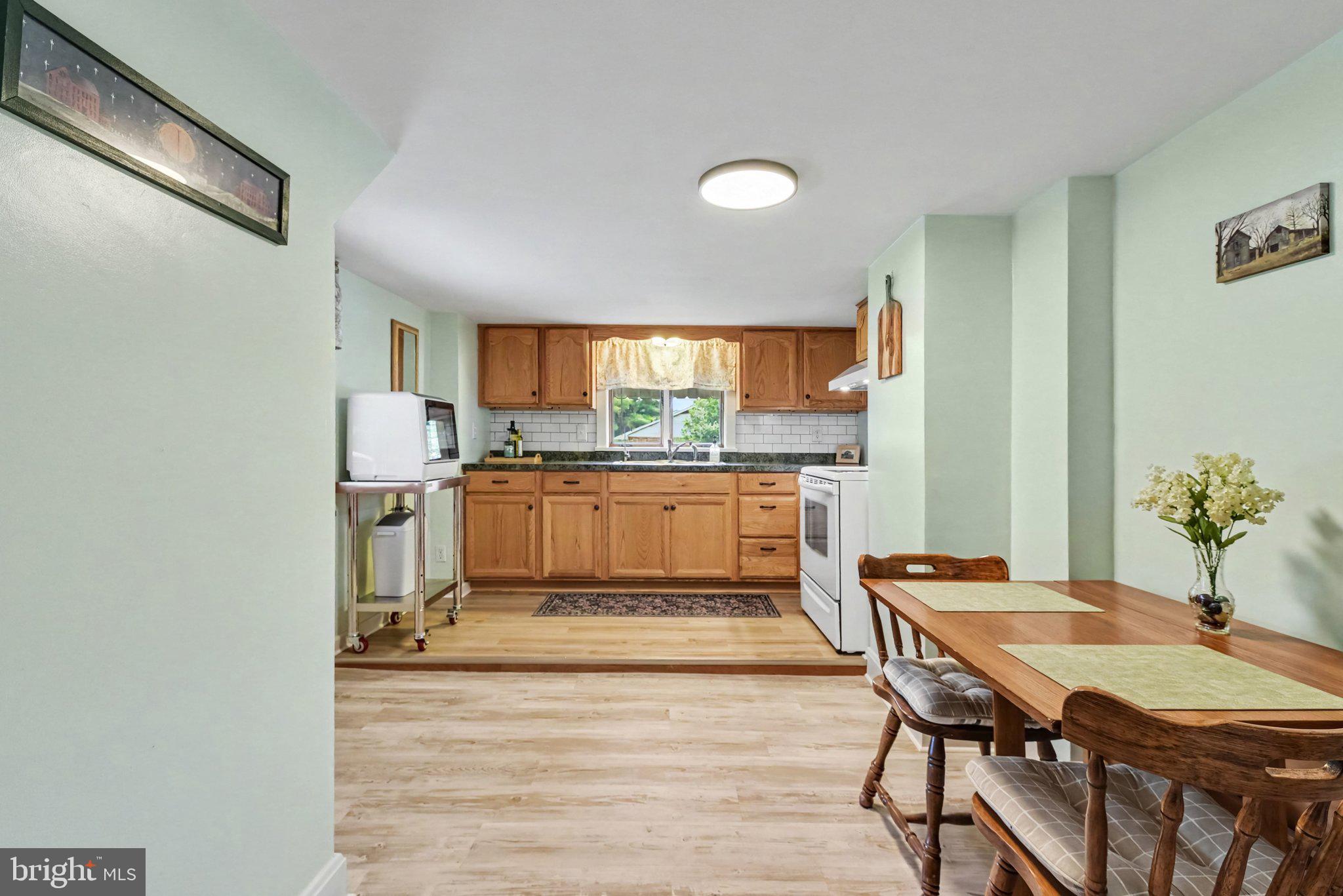 1422 WALNUT BOTTOM ROAD