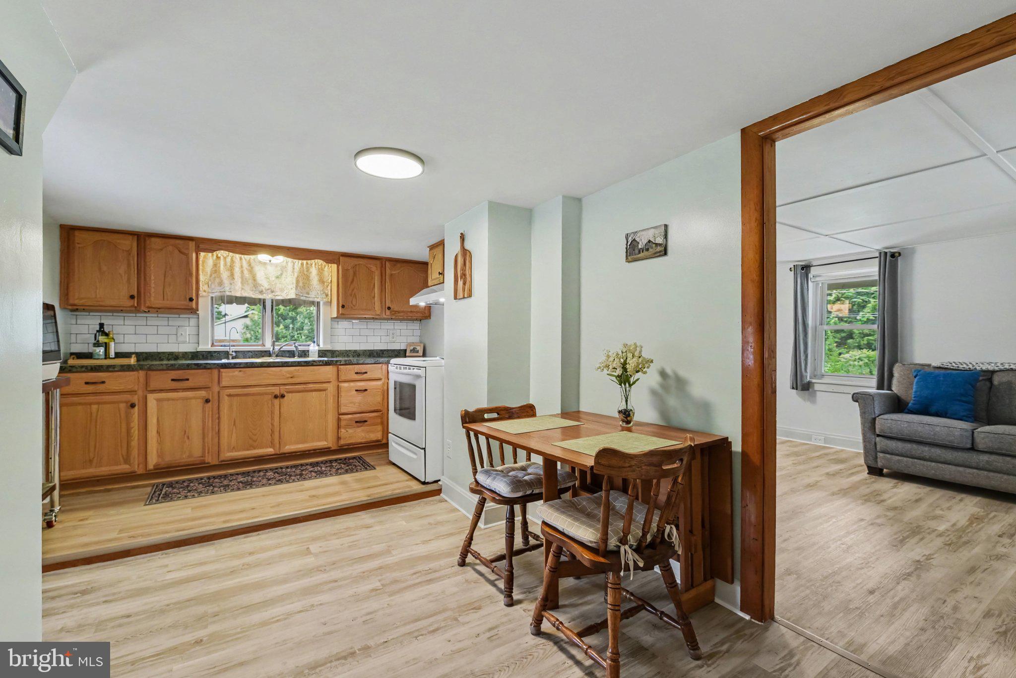 1422 WALNUT BOTTOM ROAD