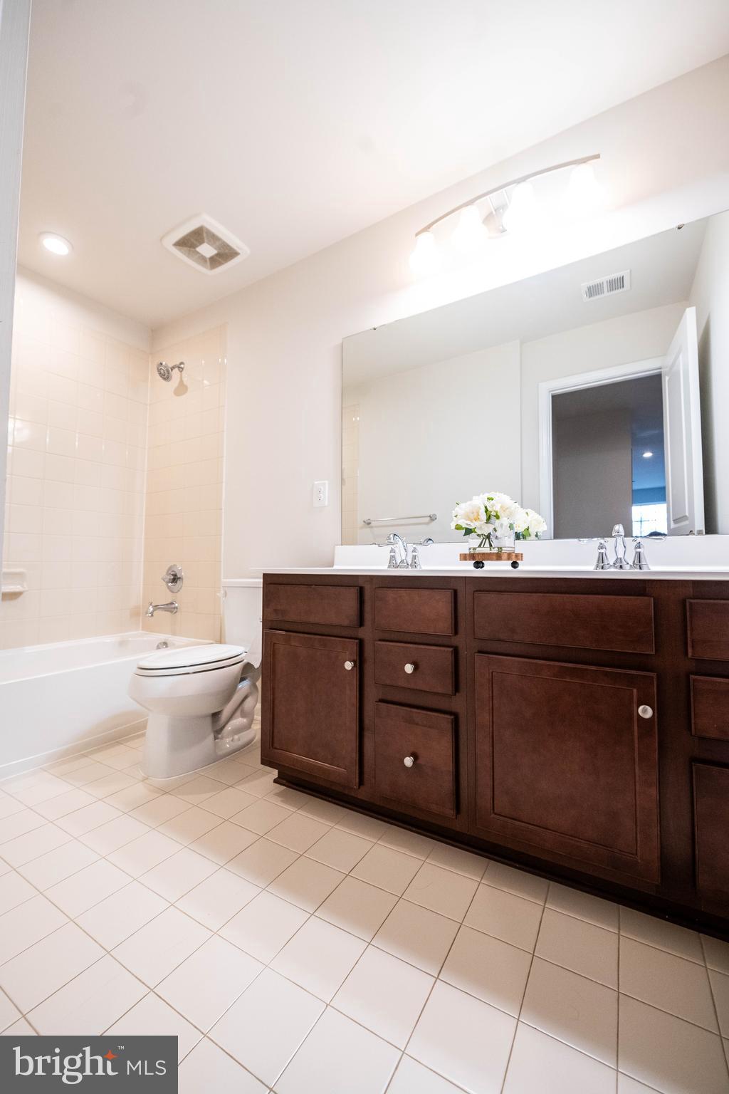 NORTH RIDGE - Residential