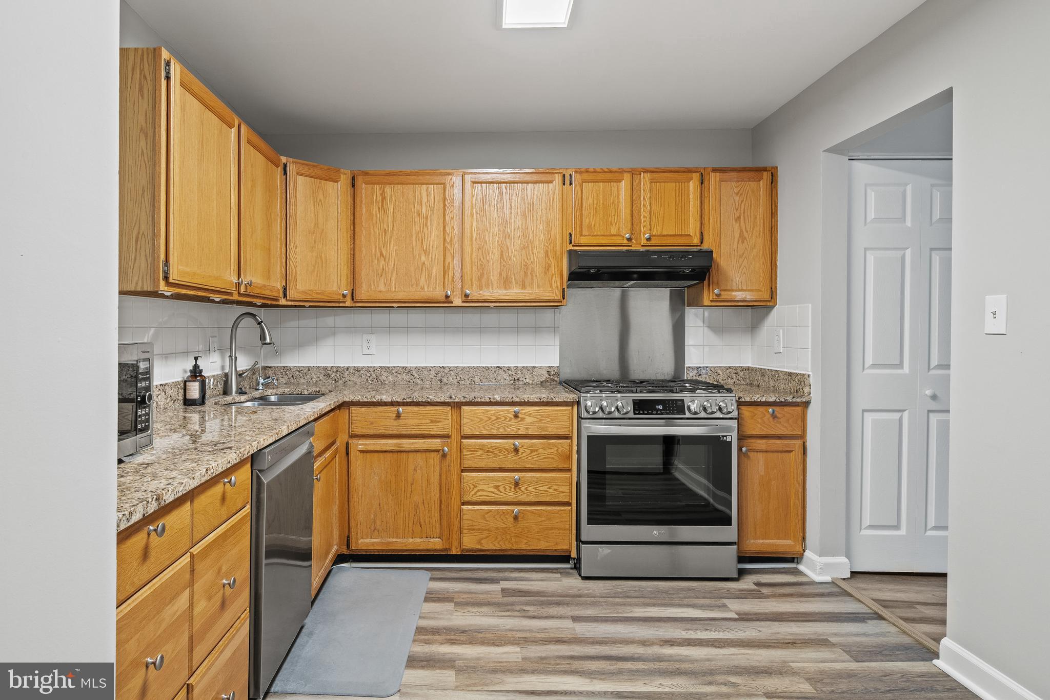 HERITAGE COURT - Residential Lease