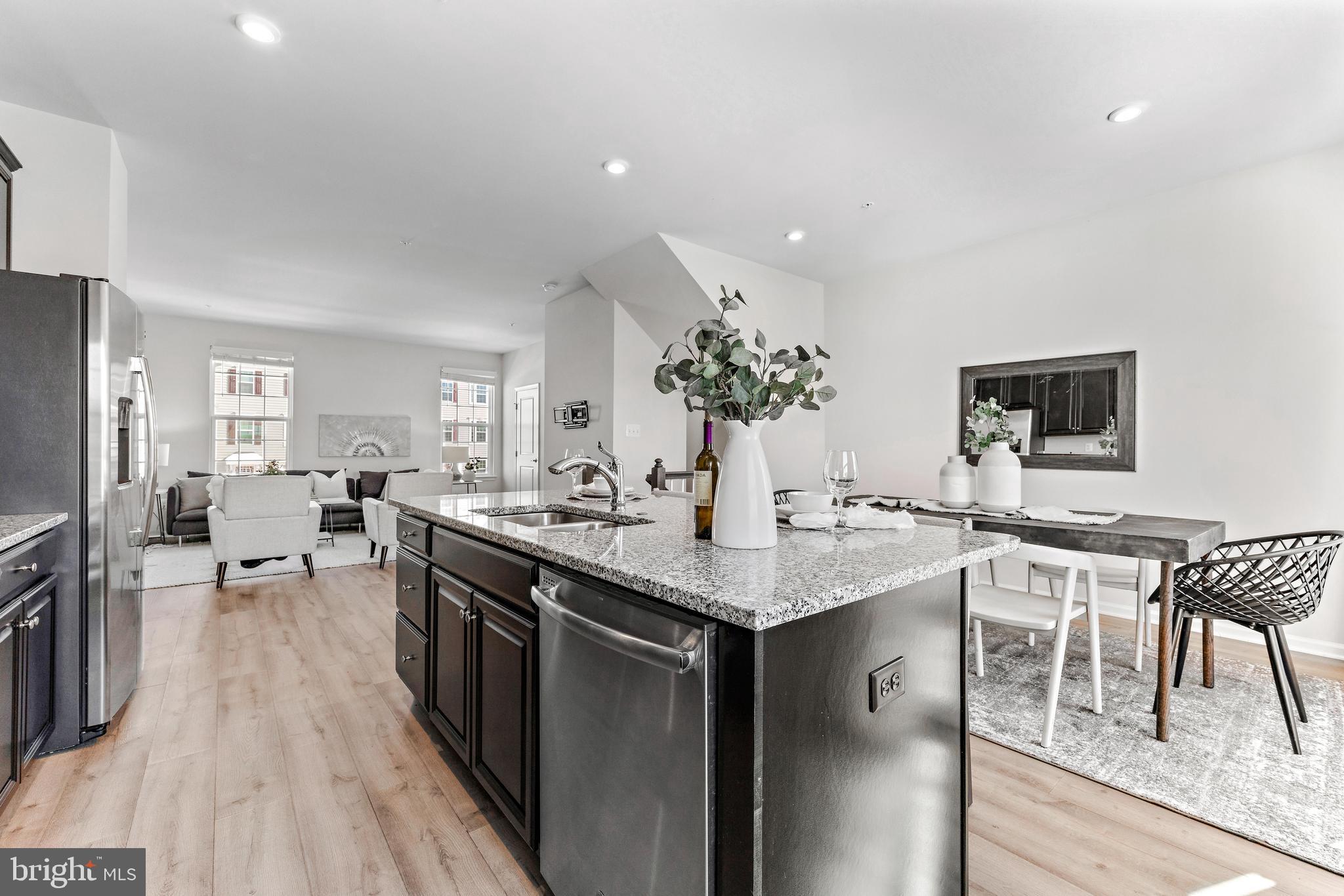 HIGHGATE VILLAGE - Residential