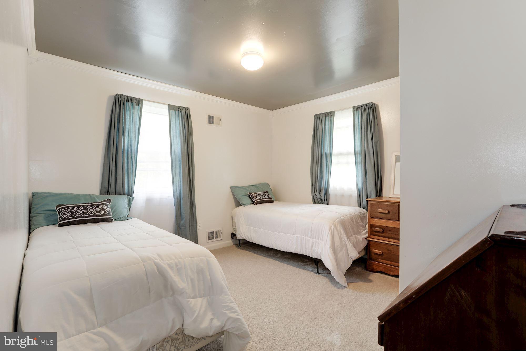 WEST VIEW - Residential