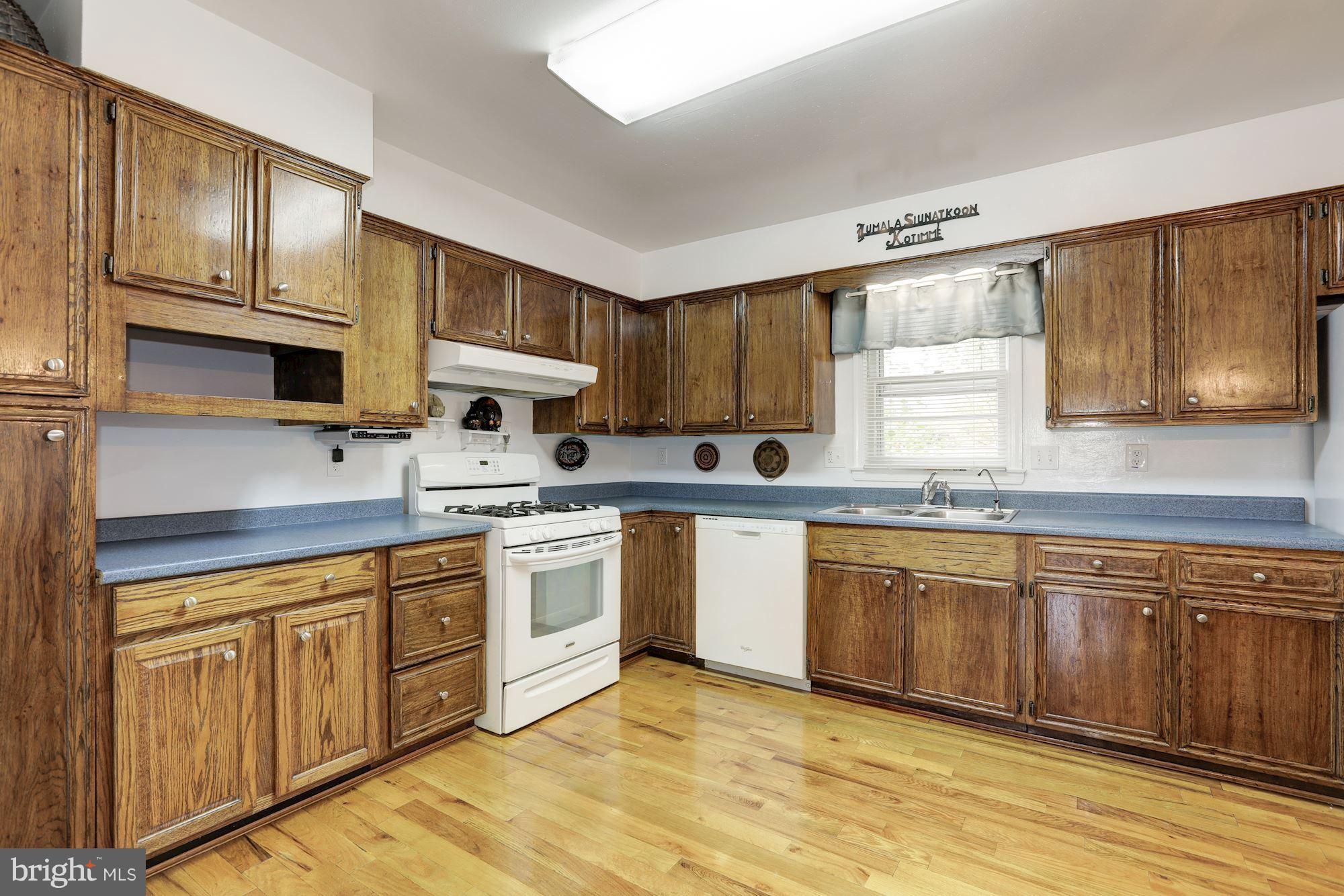 WEST VIEW - Residential