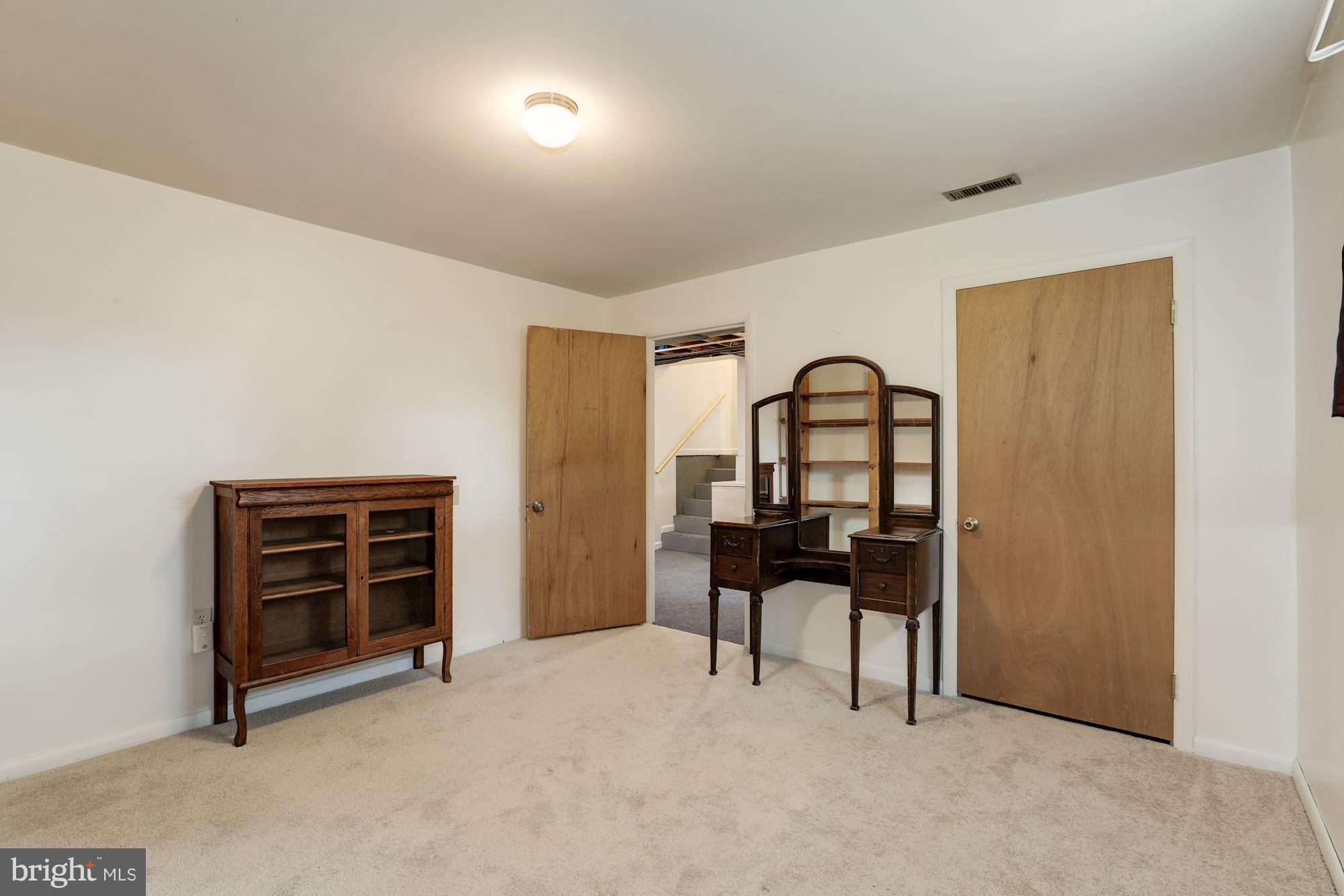 WEST VIEW - Residential