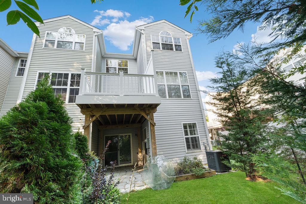 MARLTON TOWN CENTER - Residential Lease