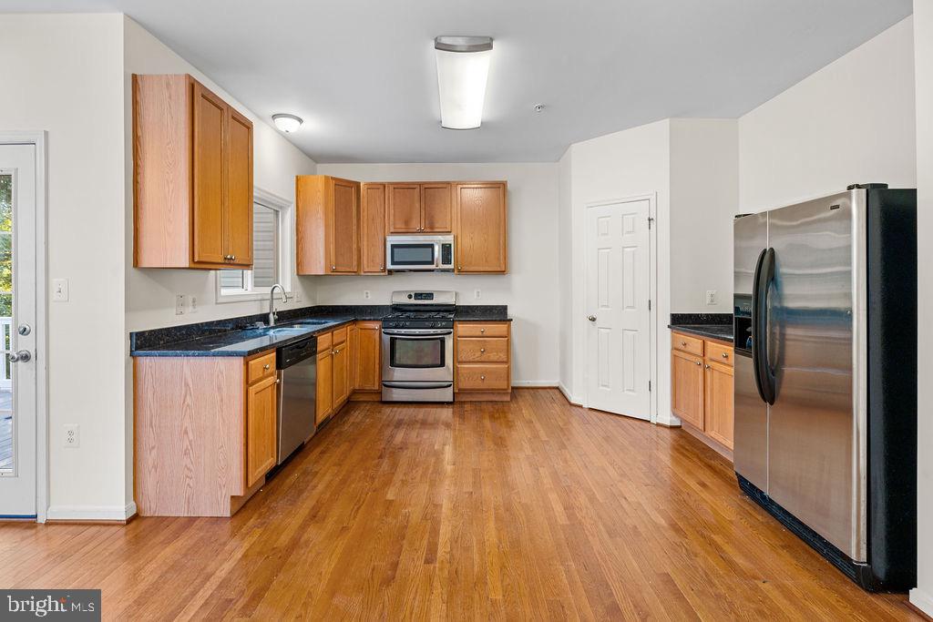 MARLTON TOWN CENTER - Residential Lease