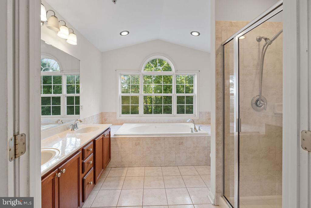 MARLTON TOWN CENTER - Residential Lease