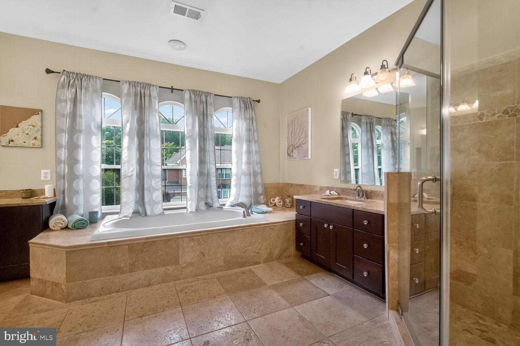 ROSE HILL - Residential