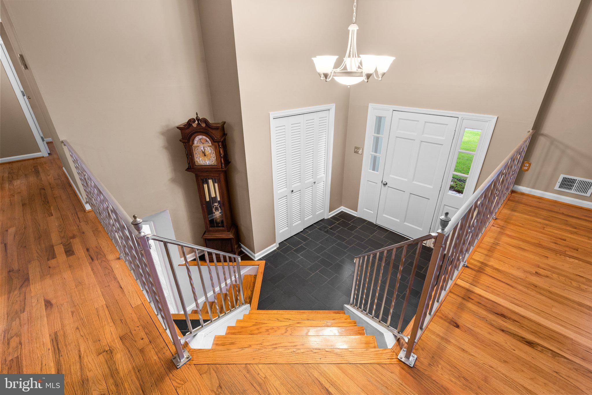 HAMPTON MANOR - Residential