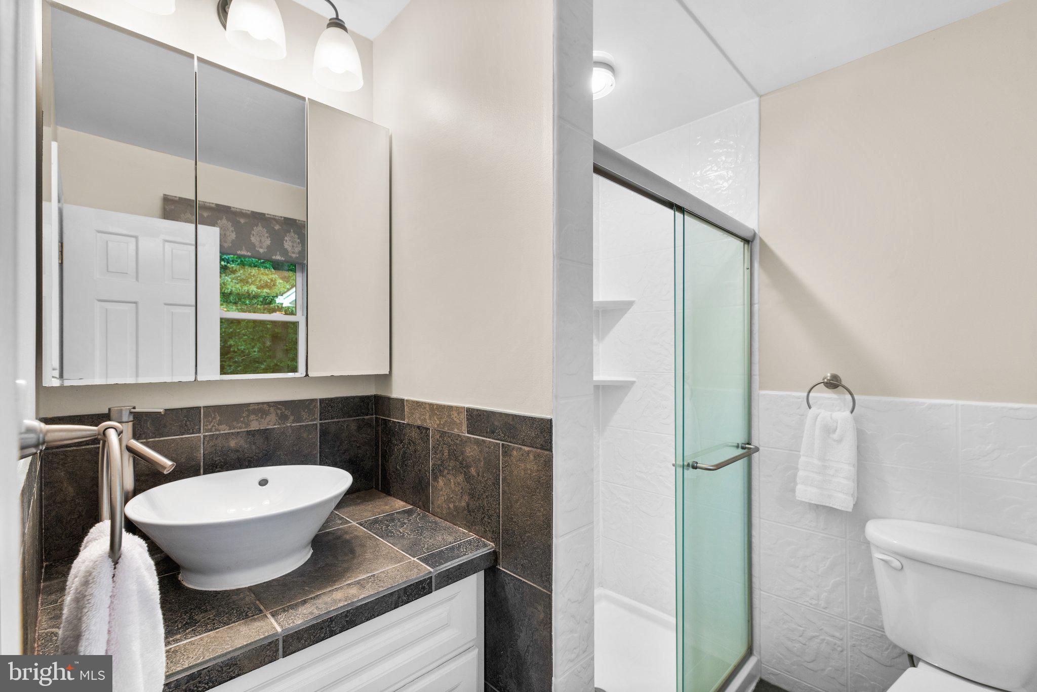 HAMPTON MANOR - Residential