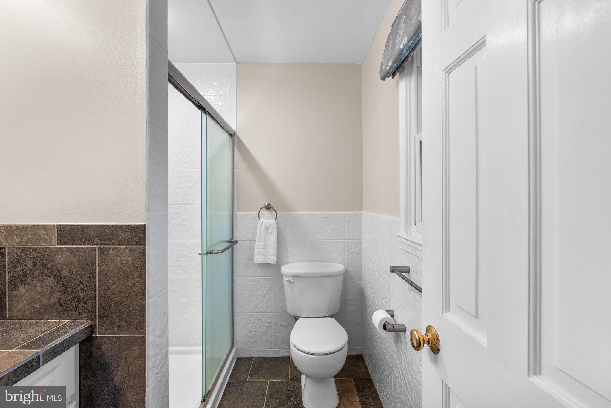 HAMPTON MANOR - Residential