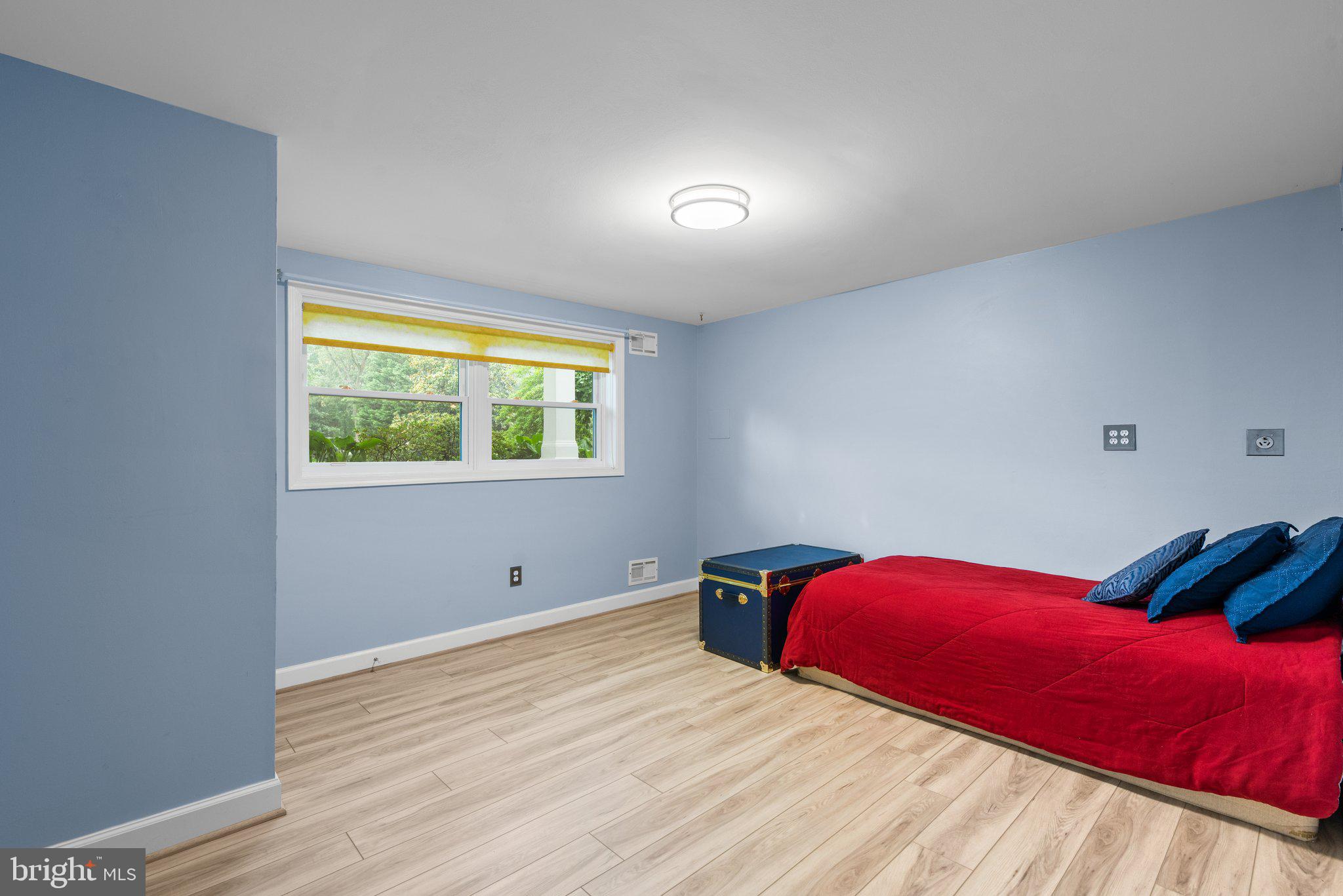 HAMPTON MANOR - Residential