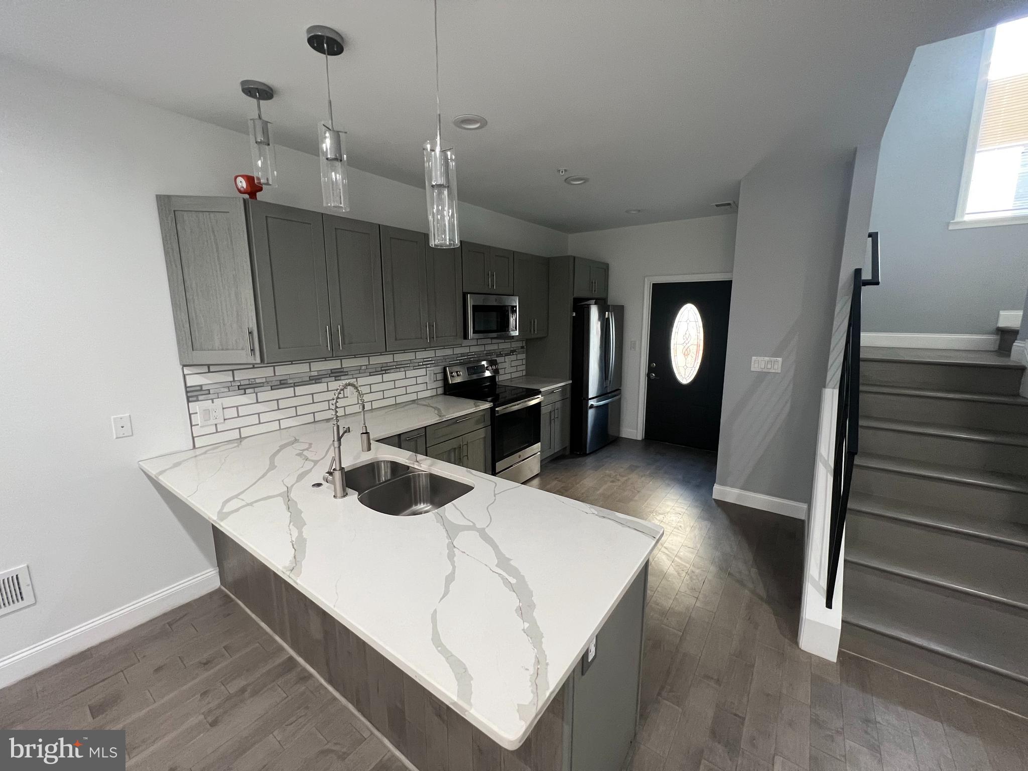 NORRIS SQUARE - Residential