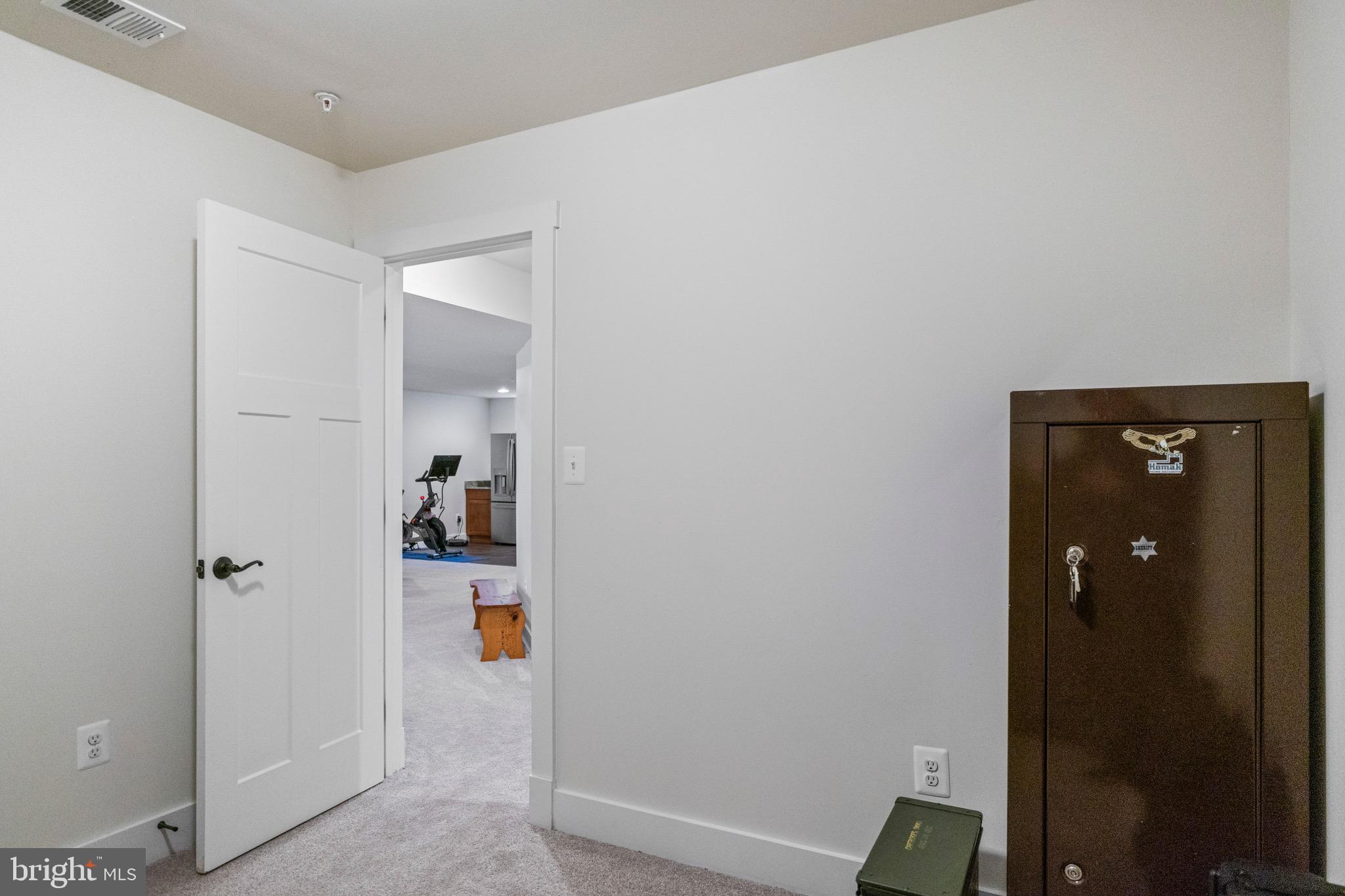 PONDVIEW - Residential