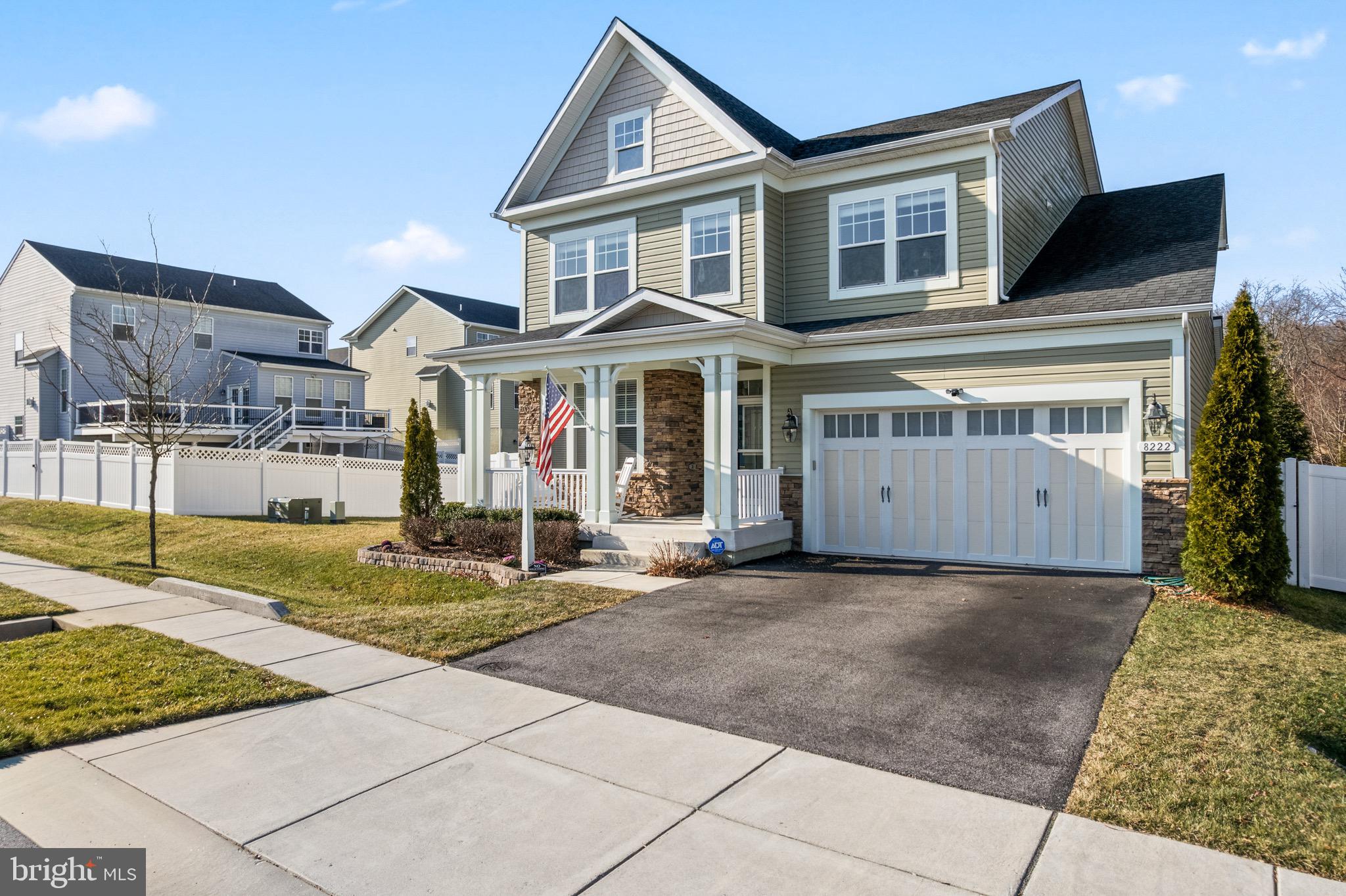 PONDVIEW - Residential