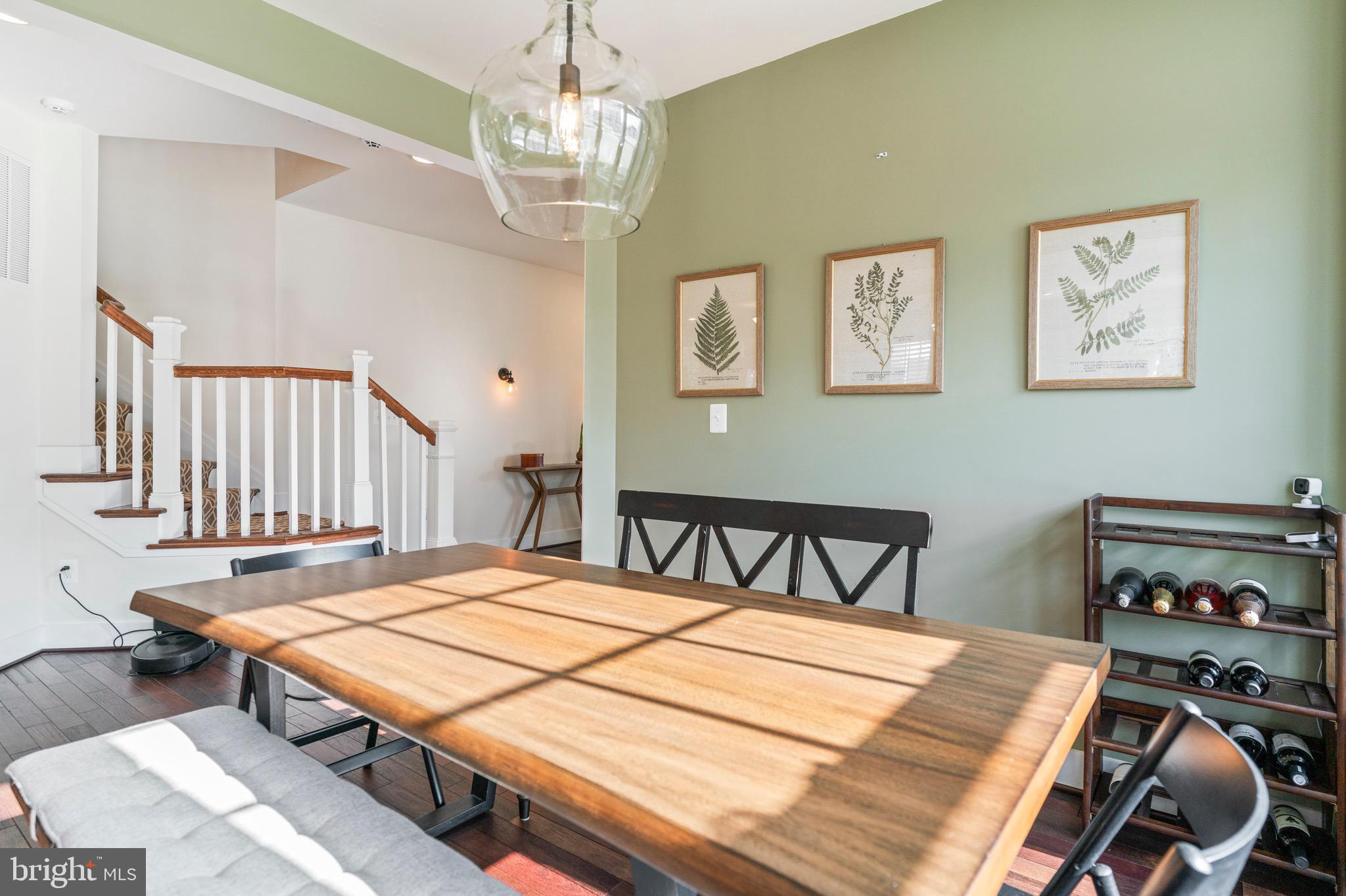 PONDVIEW - Residential