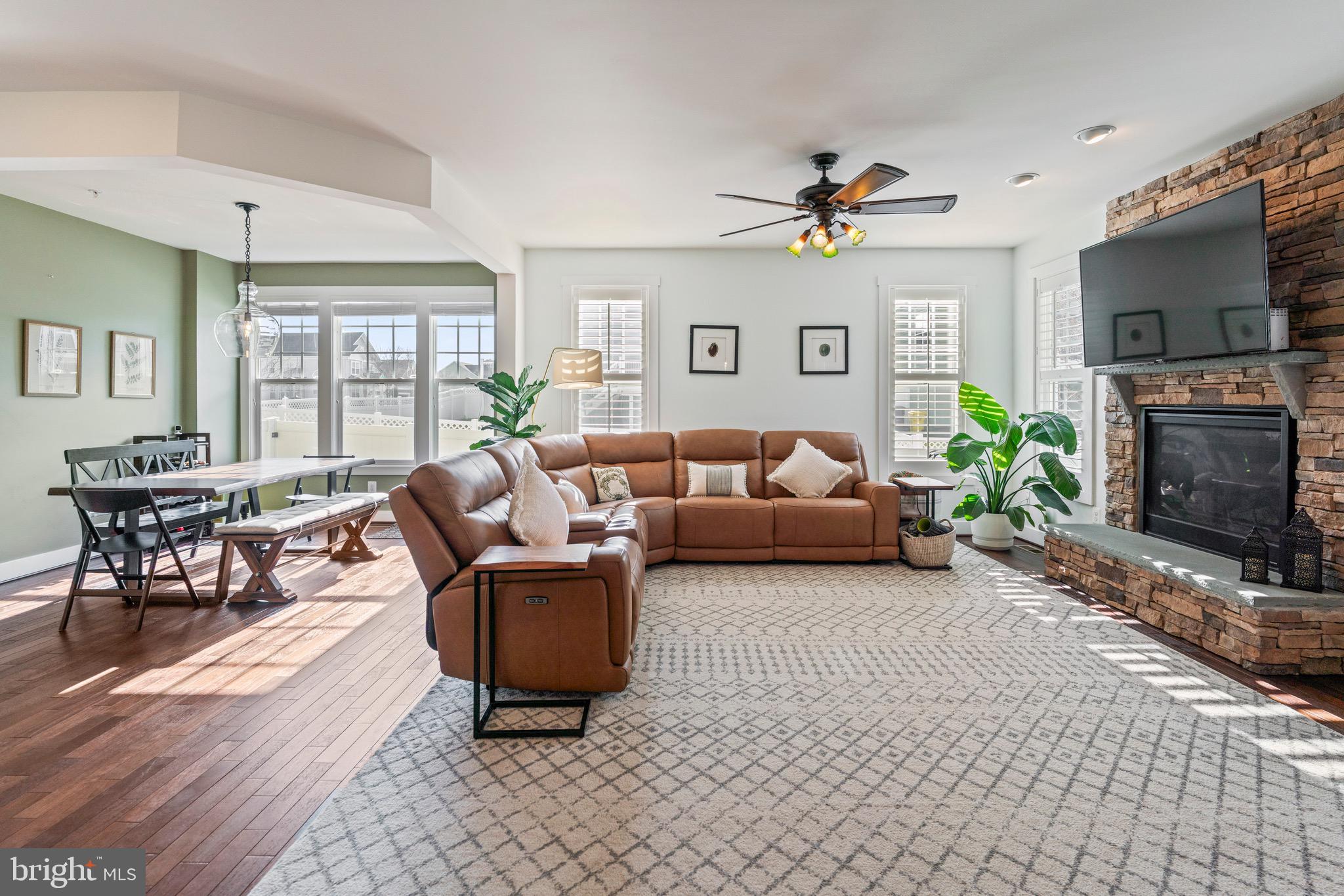 PONDVIEW - Residential