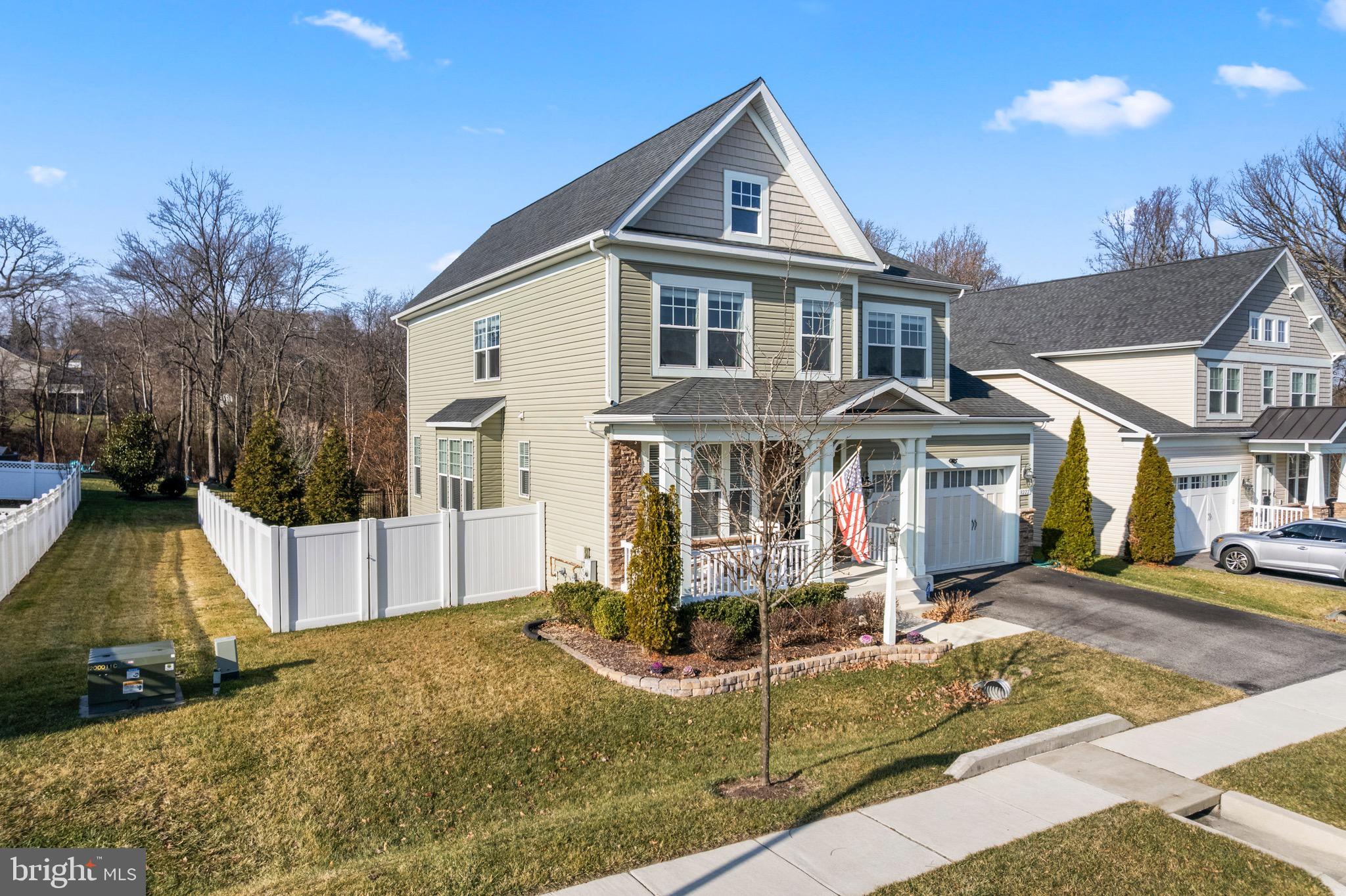 PONDVIEW - Residential