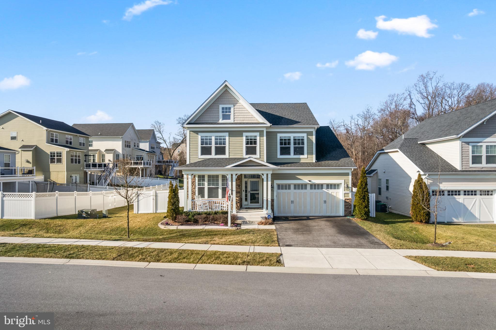 PONDVIEW - Residential