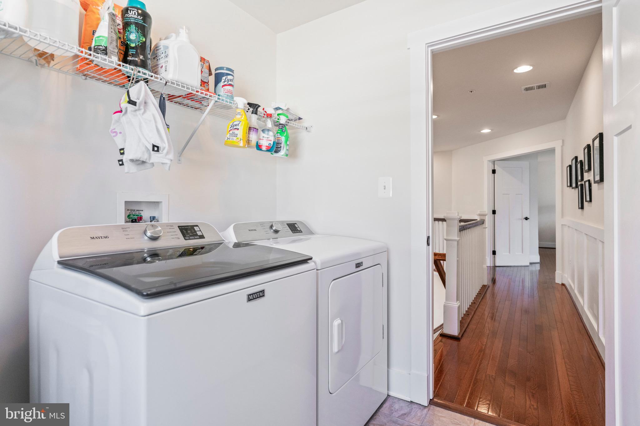 PONDVIEW - Residential