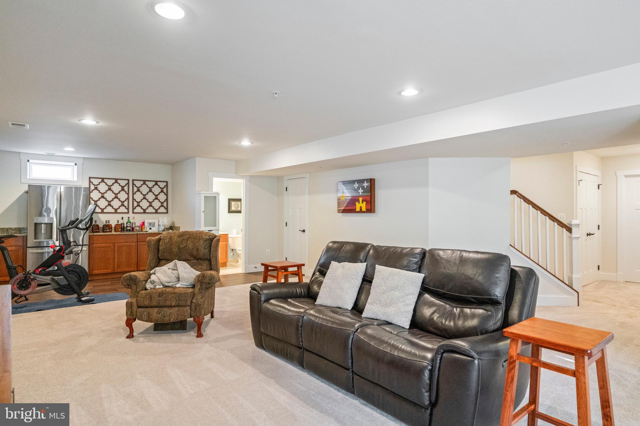 PONDVIEW - Residential