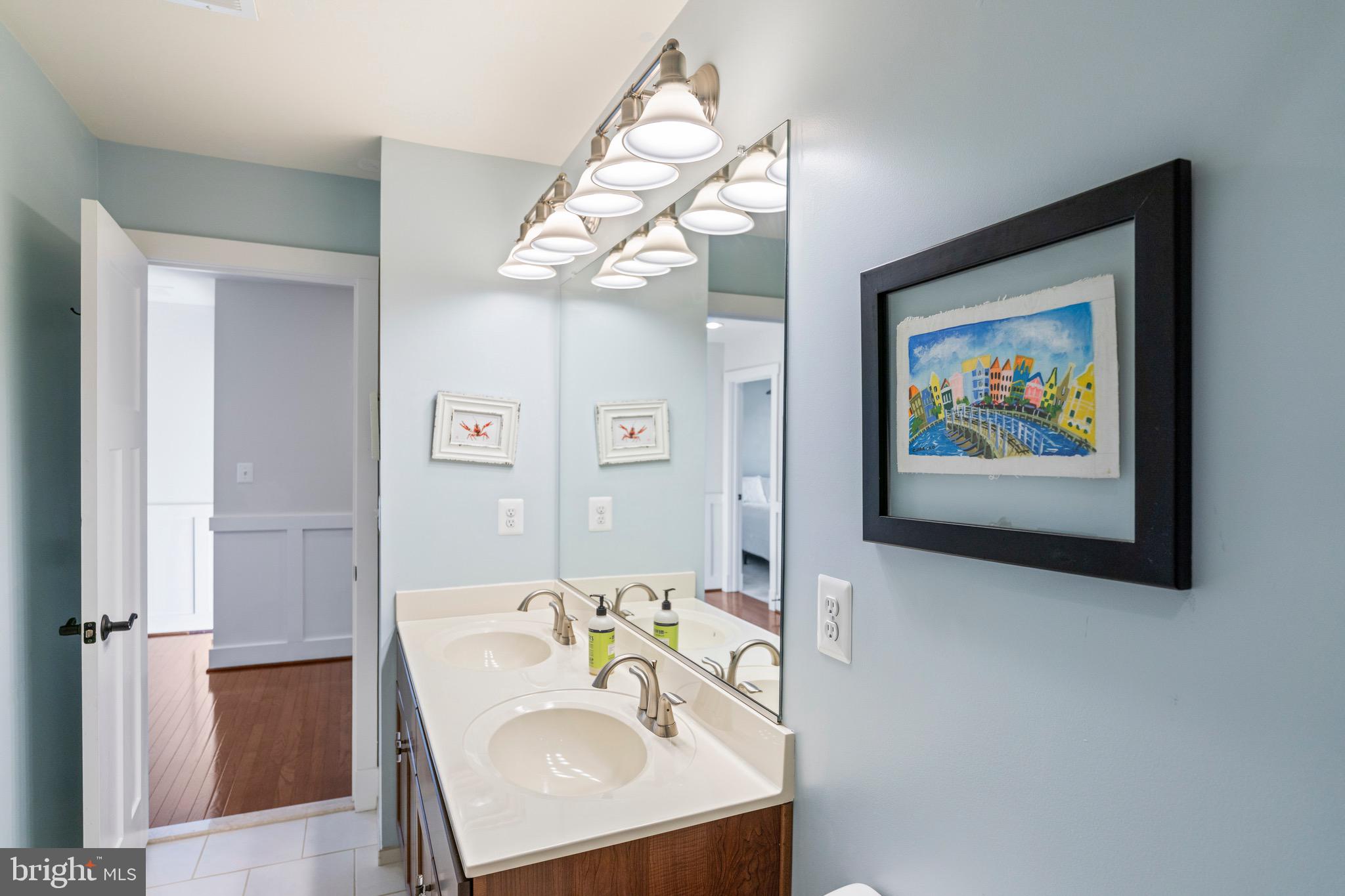 PONDVIEW - Residential