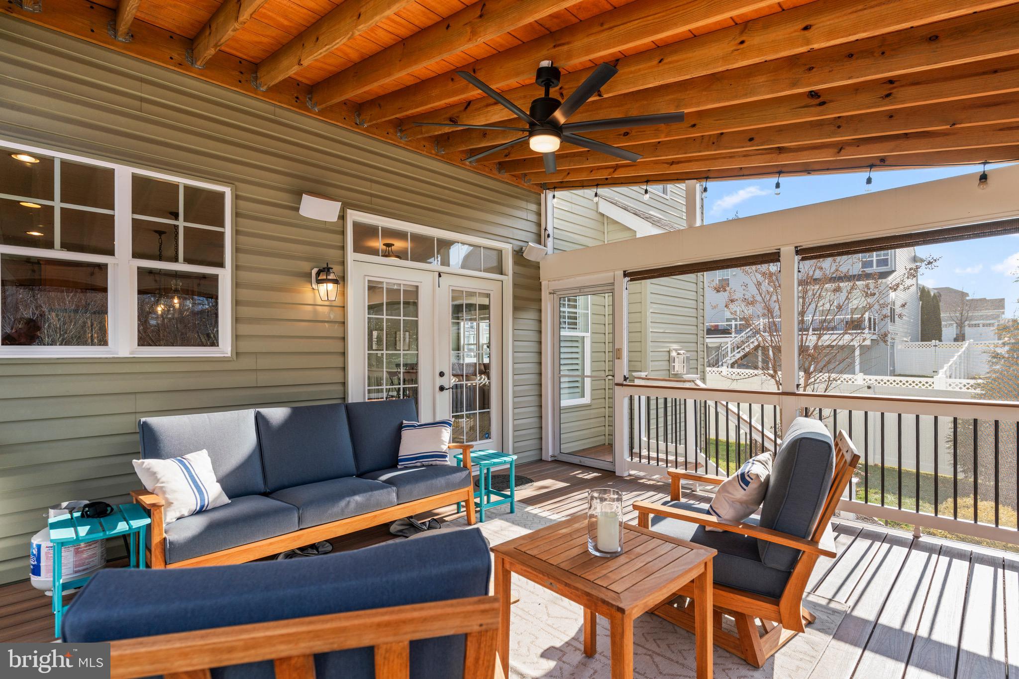 PONDVIEW - Residential