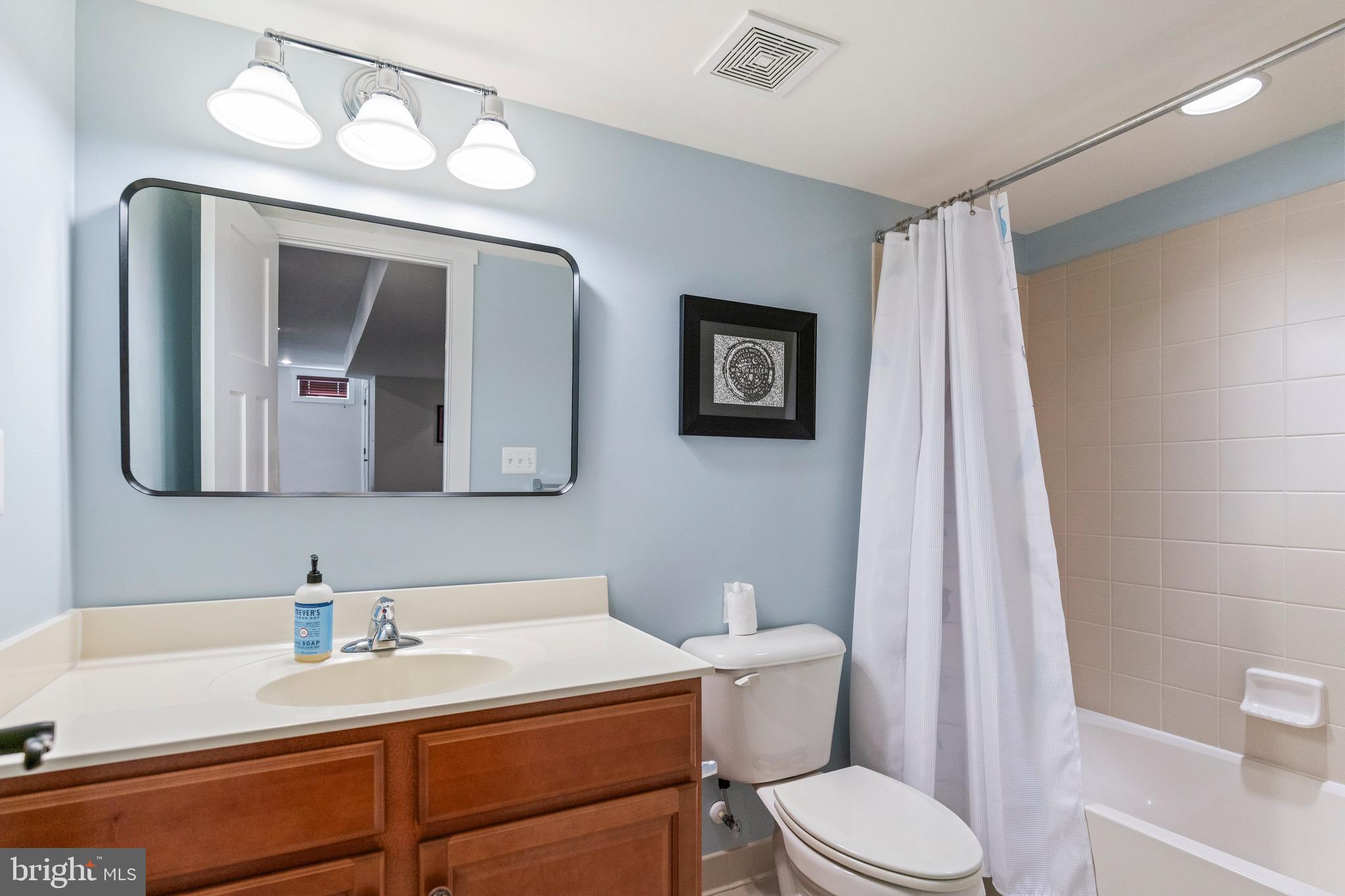 PONDVIEW - Residential