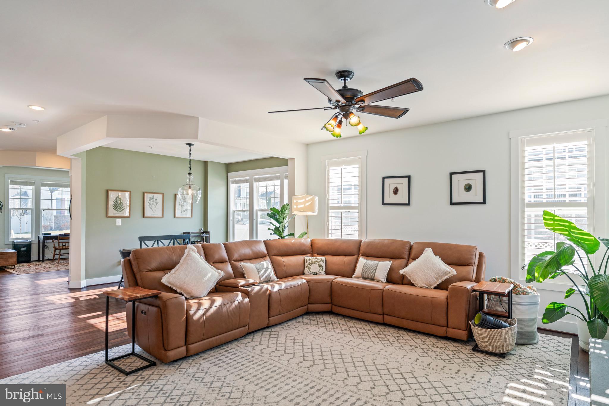 PONDVIEW - Residential