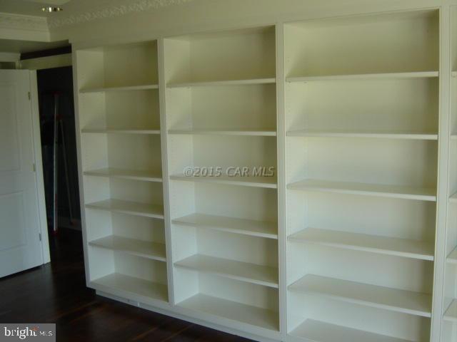 CAPTAINS HILL - Residential