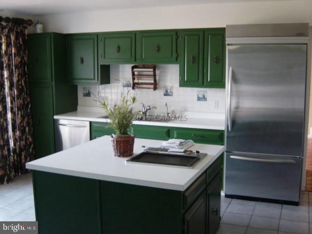 CAPTAINS HILL - Residential