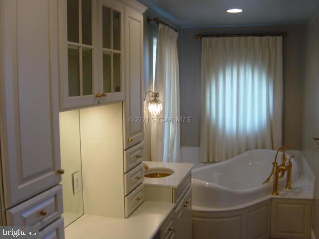 CAPTAINS HILL - Residential