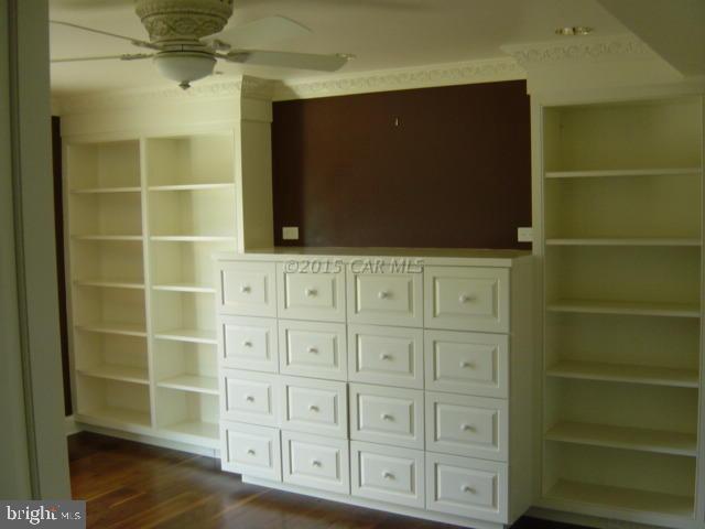 CAPTAINS HILL - Residential