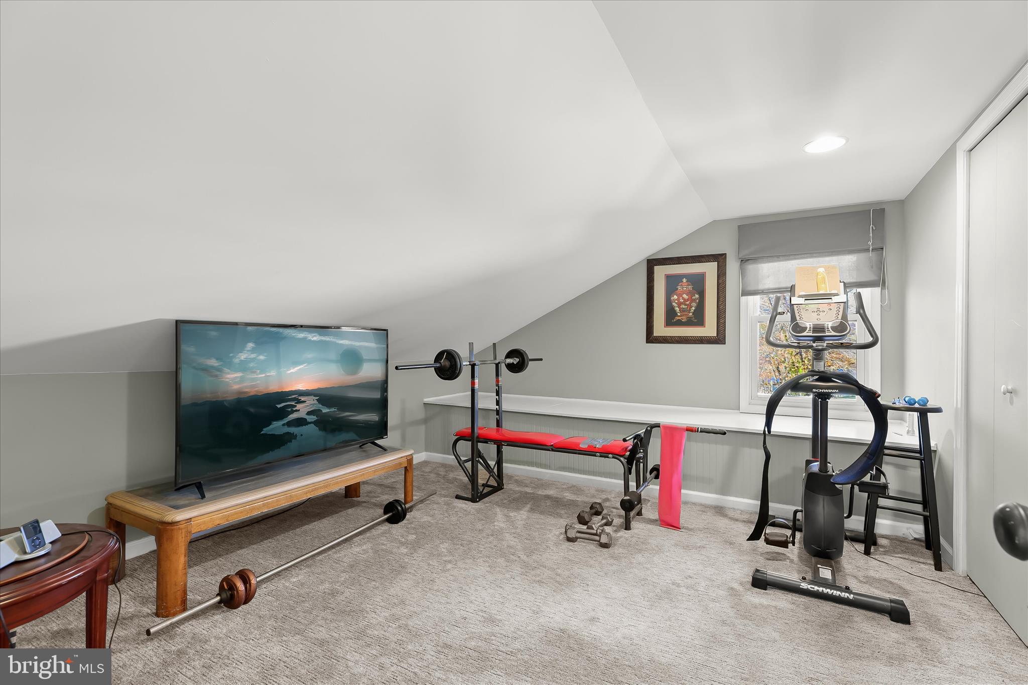 MIDDLE RIVER - Residential