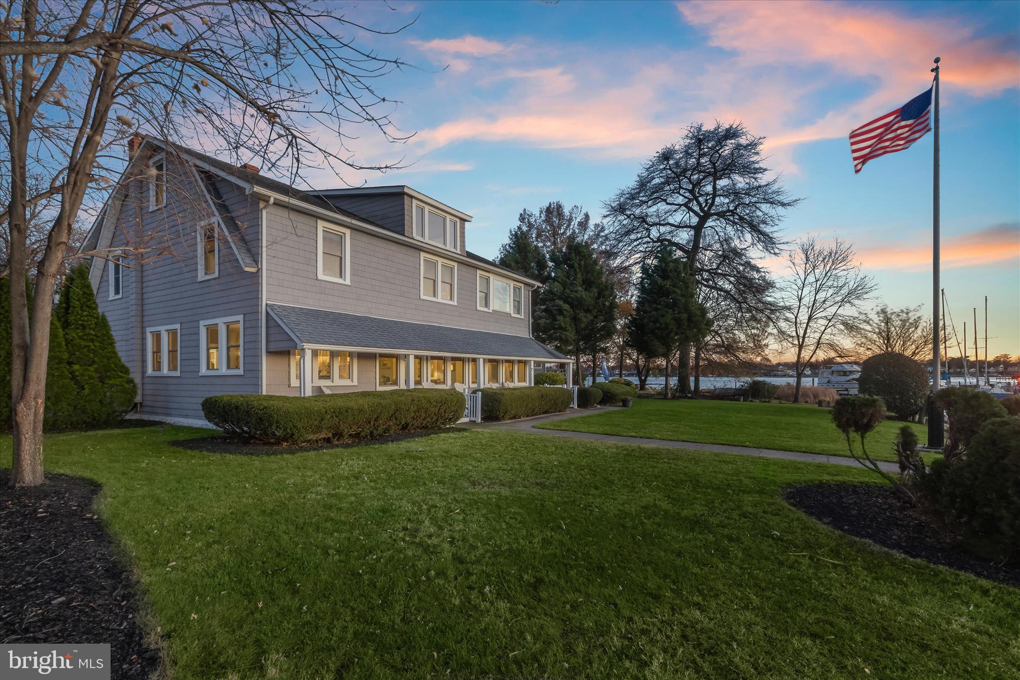 MIDDLE RIVER - Residential