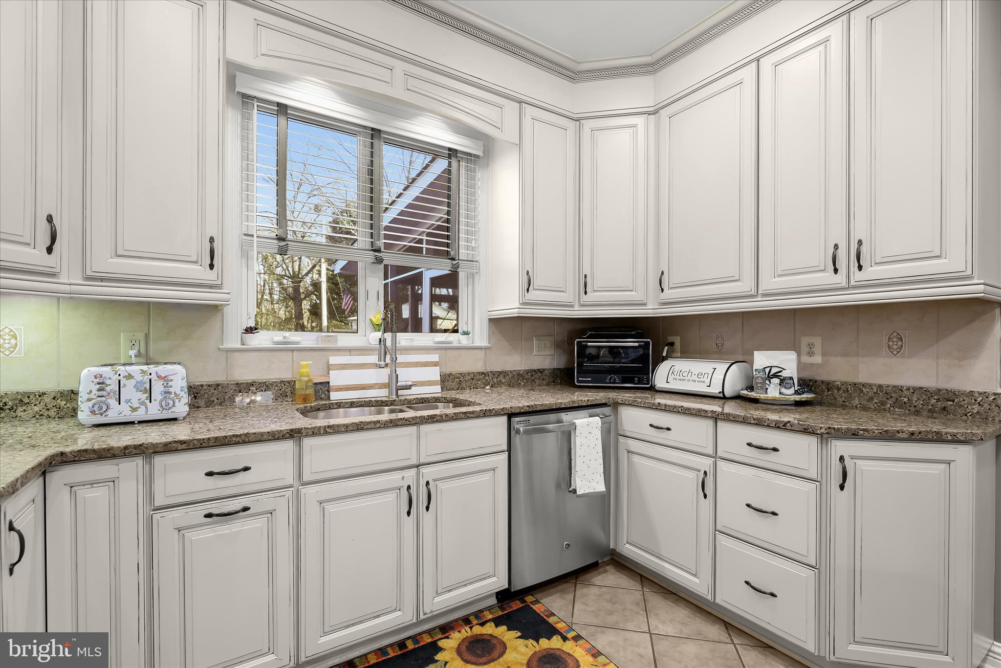 MIDDLE RIVER - Residential