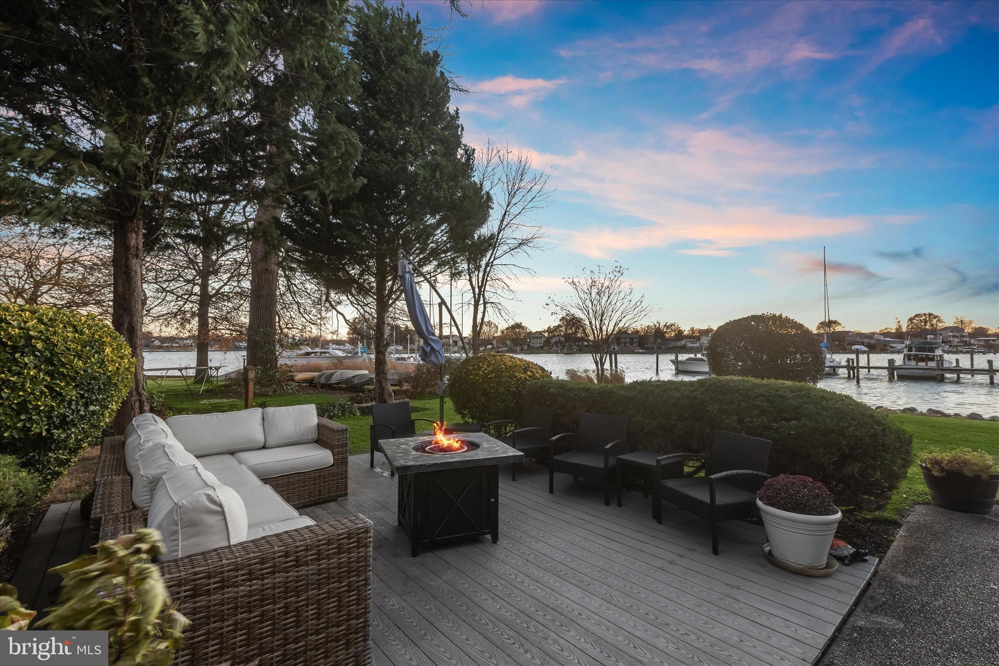 MIDDLE RIVER - Residential