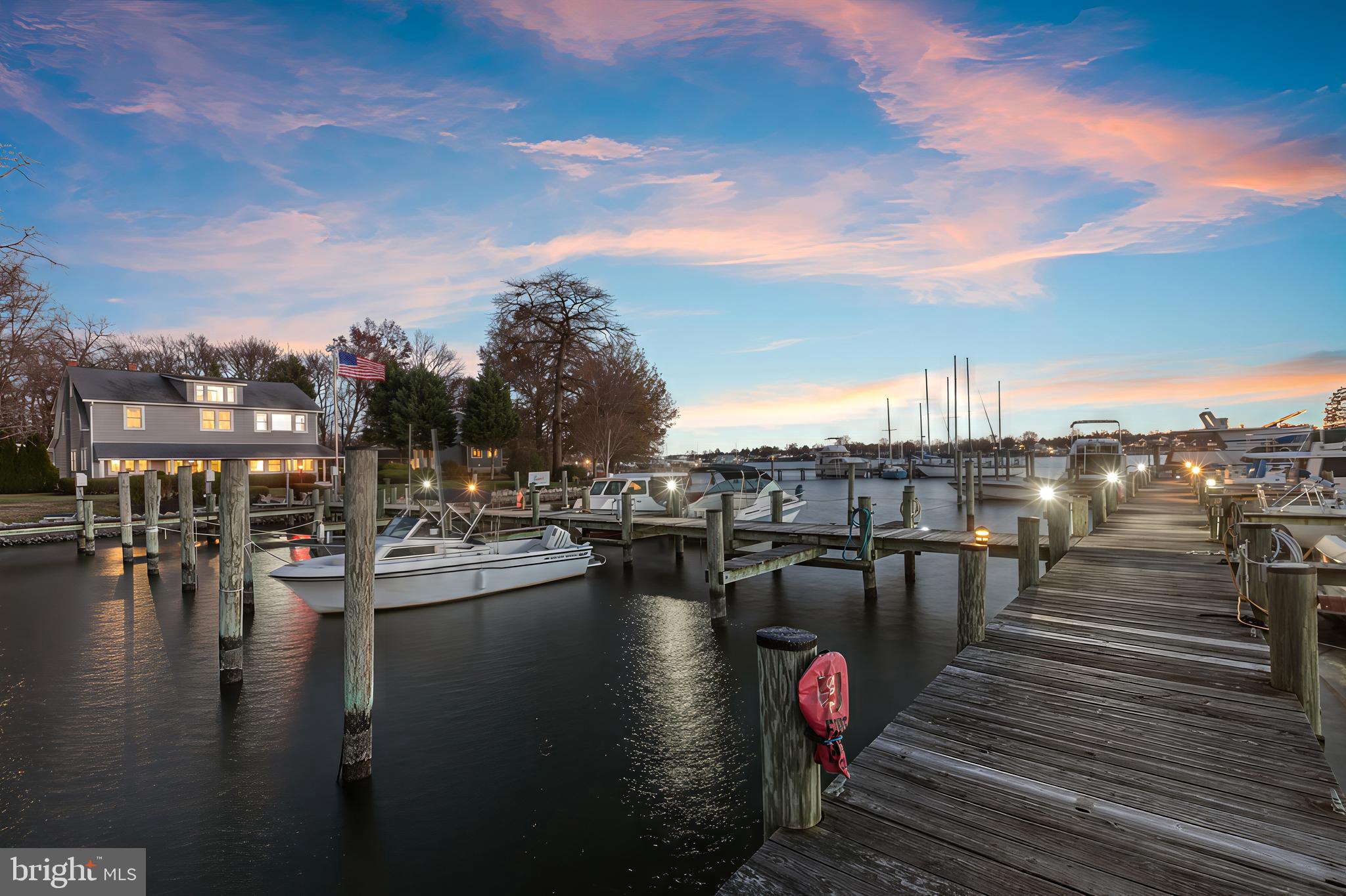 MIDDLE RIVER - Residential