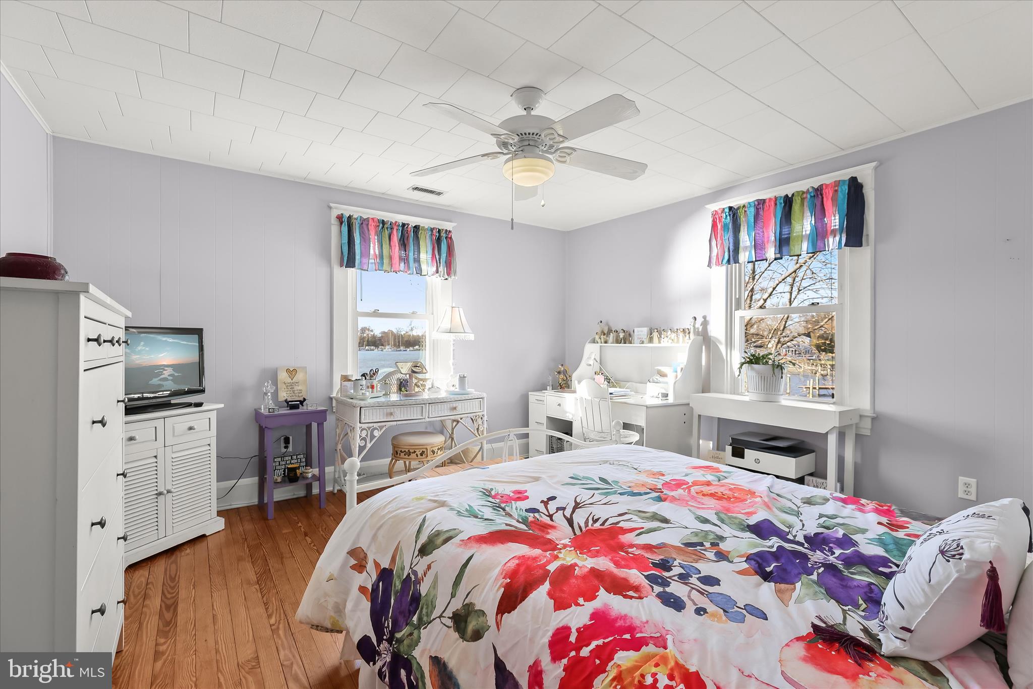 MIDDLE RIVER - Residential