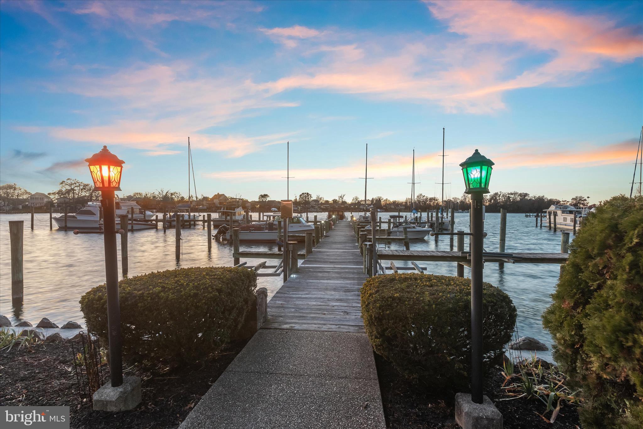 MIDDLE RIVER - Residential