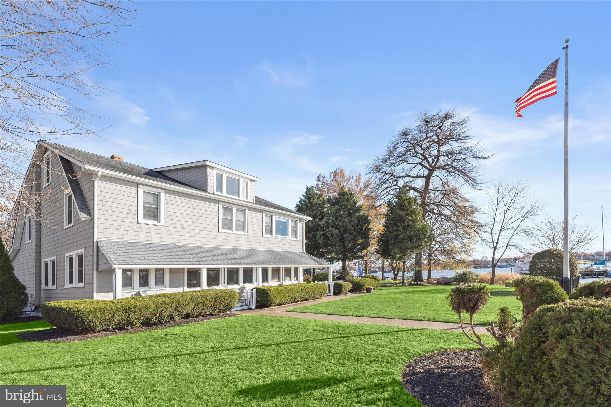 MIDDLE RIVER - Residential