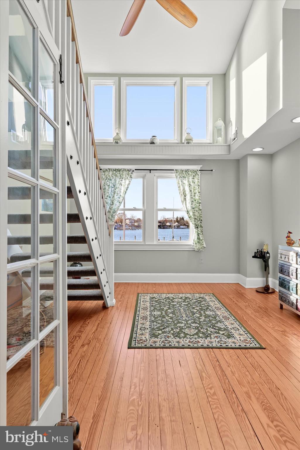 MIDDLE RIVER - Residential