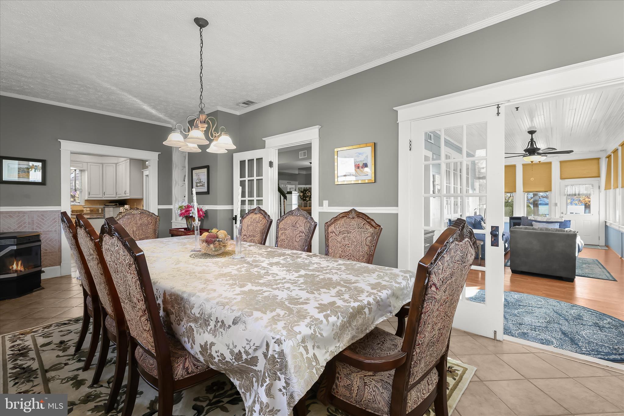 MIDDLE RIVER - Residential